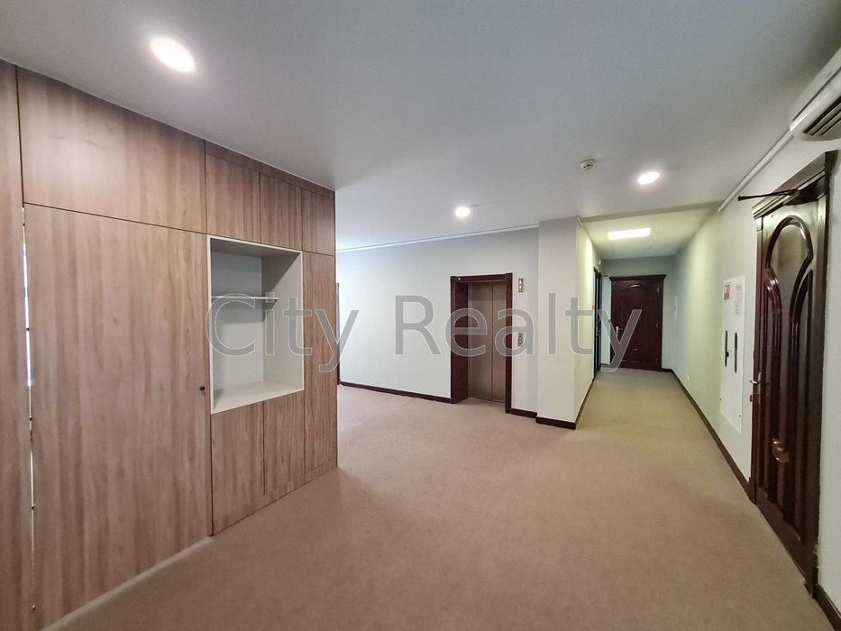 Офіс 327 м.кв. Вул. Ігорівська 12Б Поділ метро Поштова Площа Без%