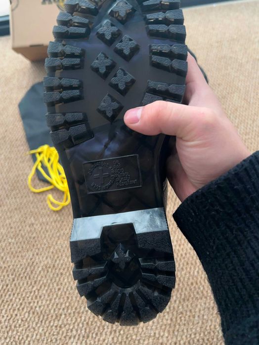 Dr. Martin (tekstura liczi) stylowy buty sportowe
