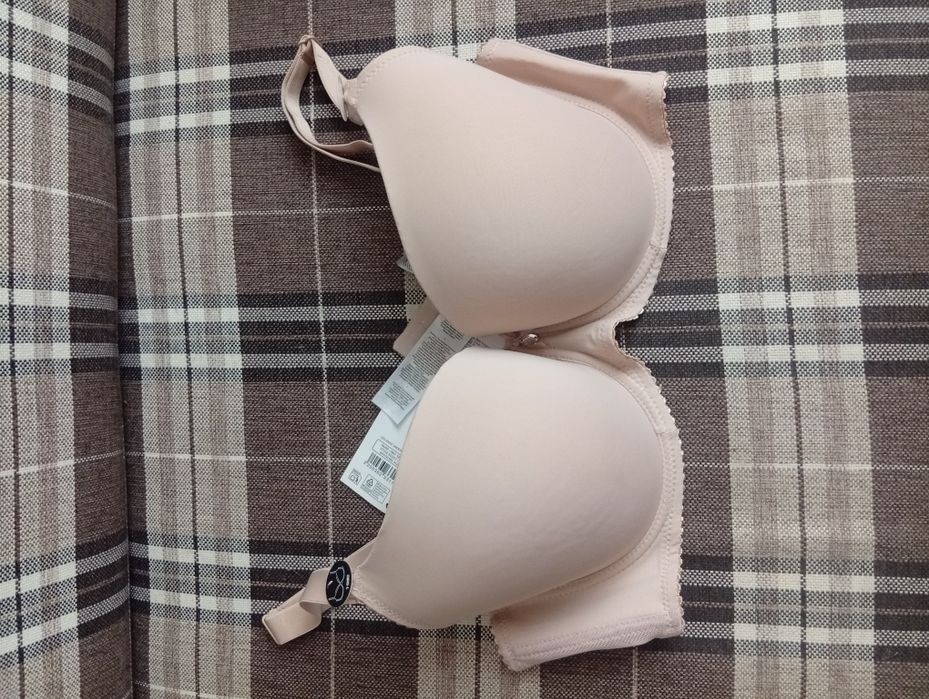 Бюстгальтер  90D