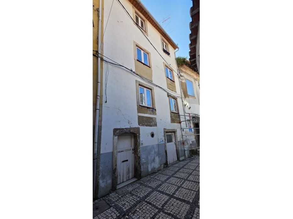 Prédio na Baixa de Coimbra com 3 T1´s — Coimbra (Sé Nova, Santa Cruz, Almedina E São Bartolomeu), Coimbra