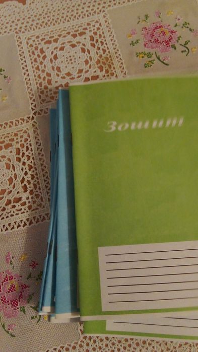 Продам новые тетради в линейку