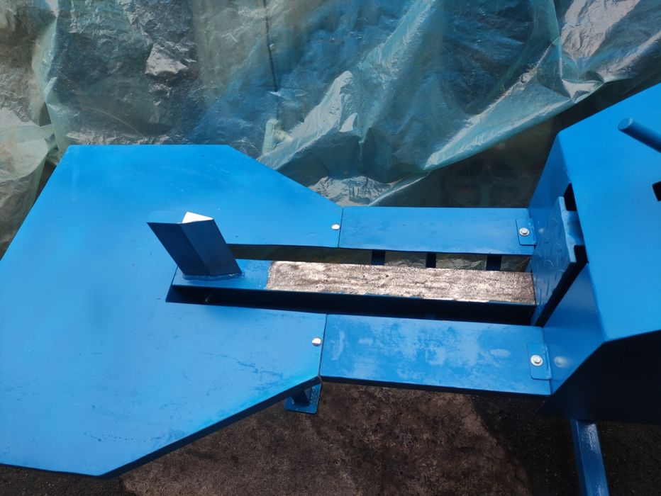 Дровокол рейковий