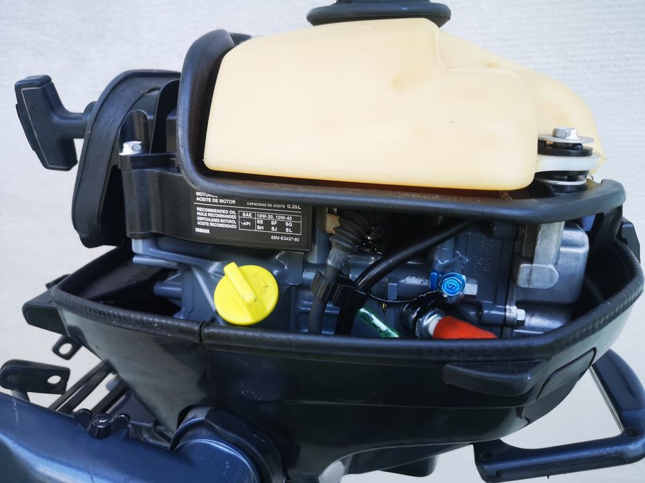 Yamaha 2.5 чотирьох тактний