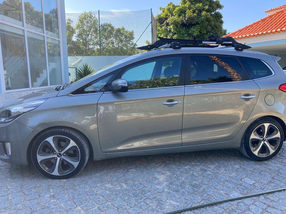 KIA CARENS 1.7 CRDI TX 7 lugares Palmela • OLX Portugal