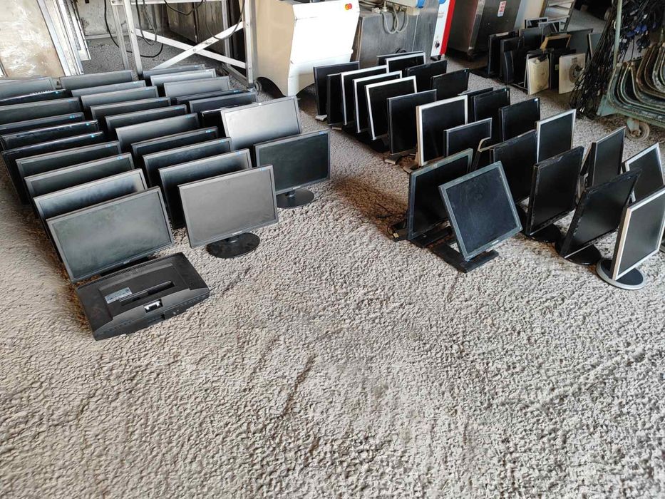 Мониторы диагональ 22",19",17",15"