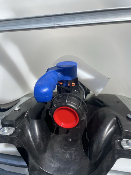 Mauzer 1000 l Na palecie metalowej