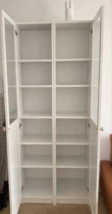 Estante IKEA BILLY / OXBERG branca com portas