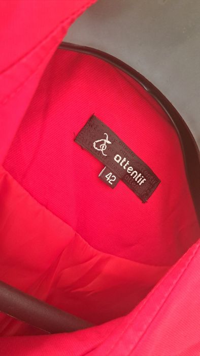 Casaco Vermelho • 42 • Attentif