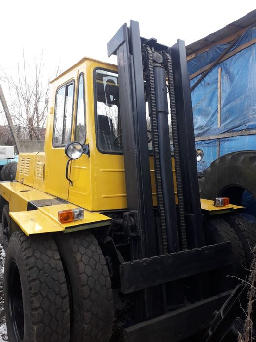 Львівський навантажувач дизельний погрузчик і все до нього