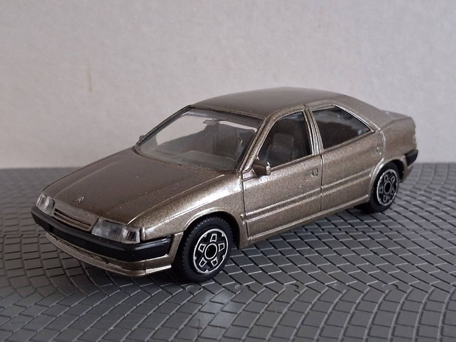Citroen xantia 1:43 bburago.