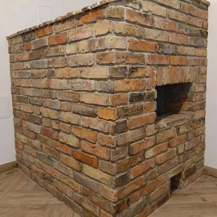 Ceglana ściana, beżowe płytki z lica cegły Loft-Styl Łódź