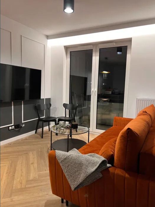 Romantyczny apartament z jacuzzi i dużym łóżkiem we Wrocławiu M35