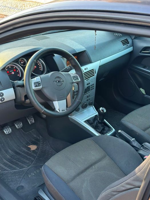Opel Astra GTC 1.3 CDTi