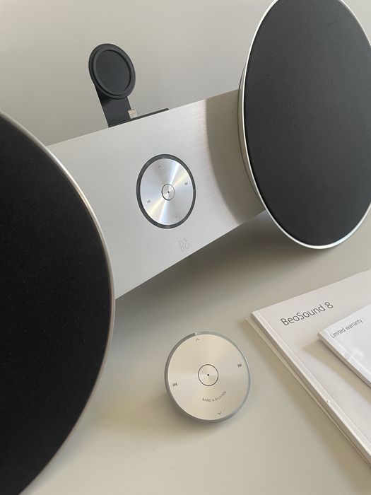 BeoPlay A8 - Bang & Olufsen - como novo, c/ comando e embalagem