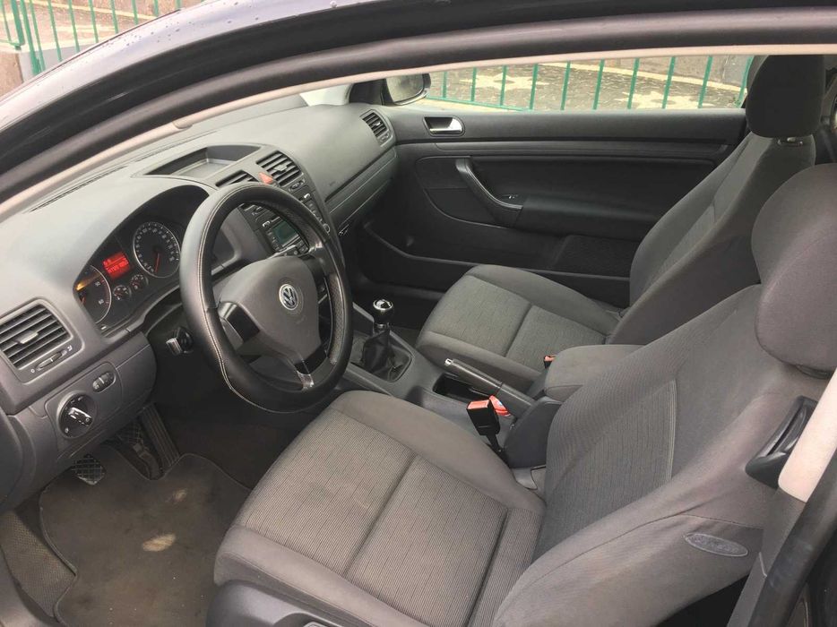 VW Golf V Comercial 1.9Tdi (05)