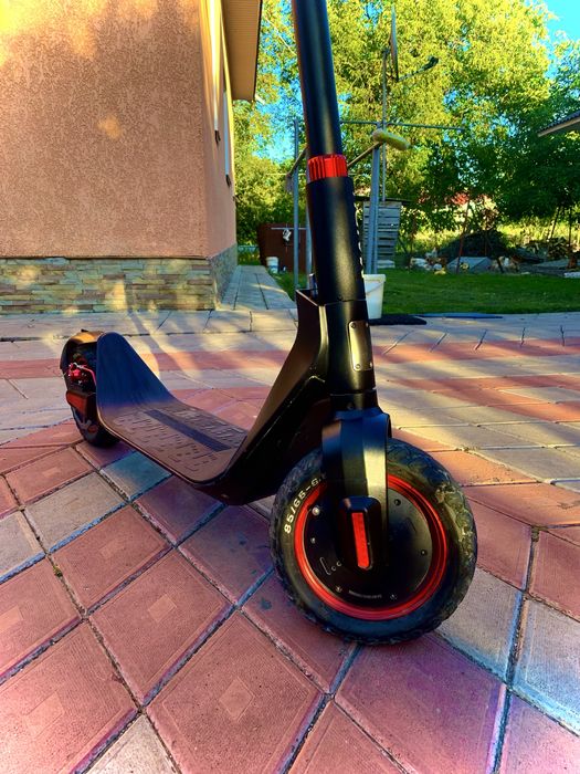 Продам електро самокат Maibu