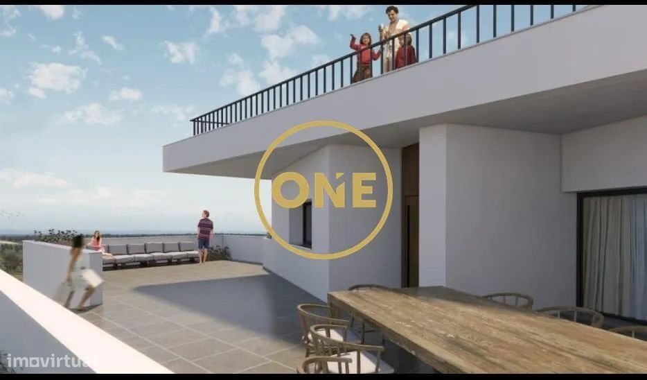 Moradia com Projeto Aprovado e Licença a Pagamento