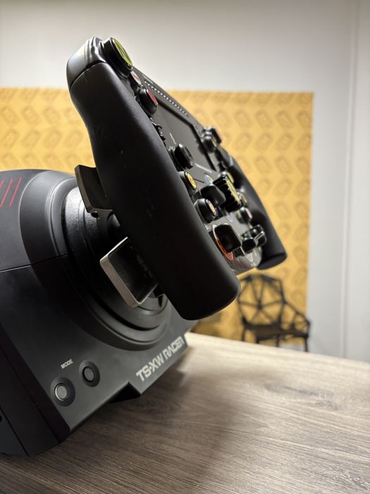 Kierownica ThrustMaster SF1000, baza TS-XW, pedaly T-LCM Halogsm Łódź