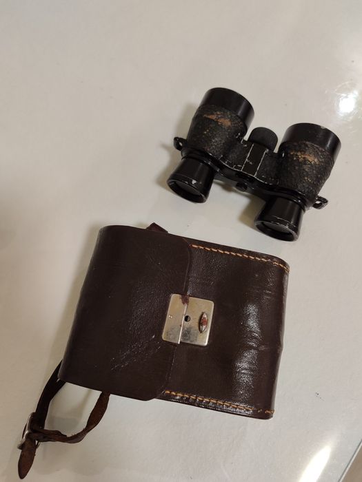 Ретро бінокль з східної Німеччини