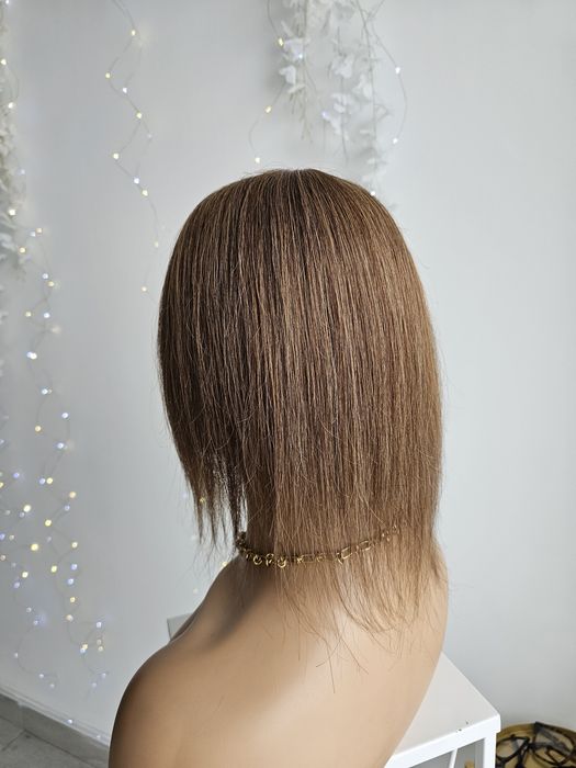 Topper Monika z włosów naturalnych braz 36 cm ludzki przedziałek
