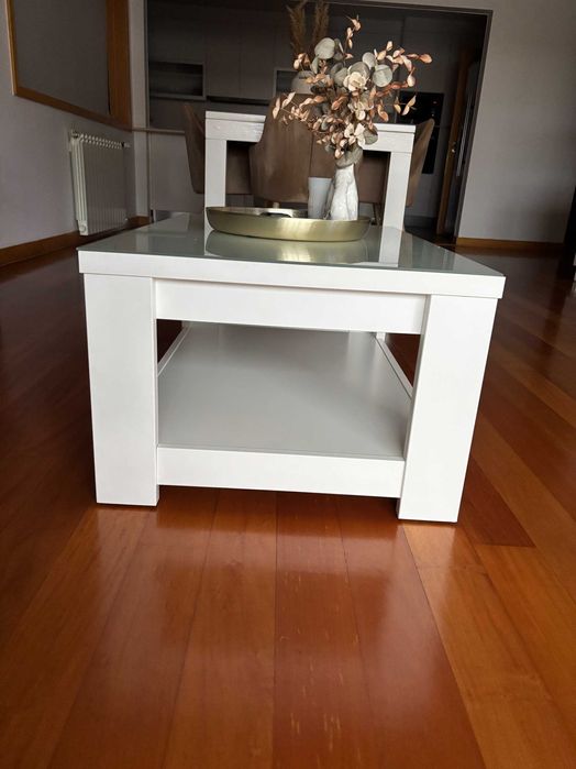 Mesa de centro para apoio