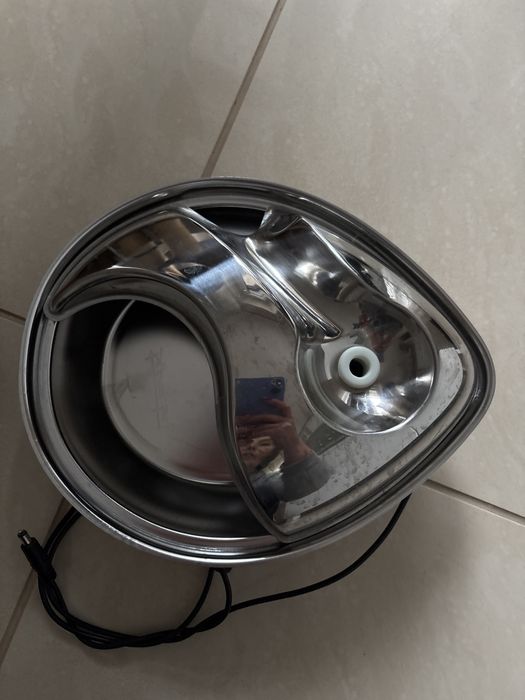 Poidło dla kota ze stali