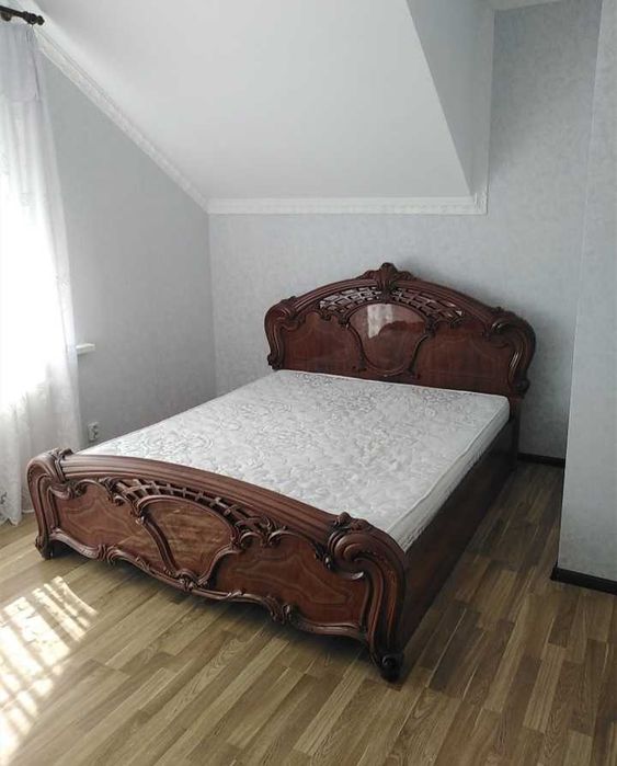 Зарічани ,чудовий будинок в затишному куточку