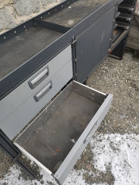 Szafka serwisowa do samochodu