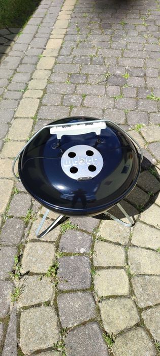 Grill węglowy turystyczny