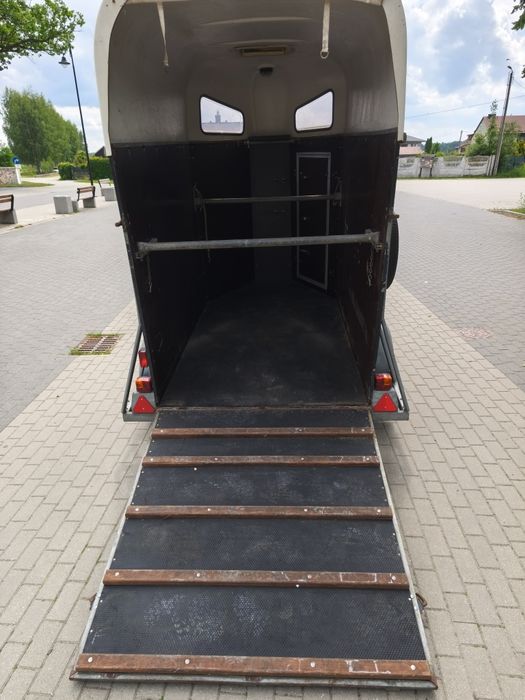 Przyczepa konna dla koni na 1,5 konia HOTRA 1300DMC!!!