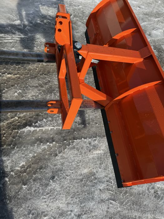 Sprzedam pług do śniegu 2m