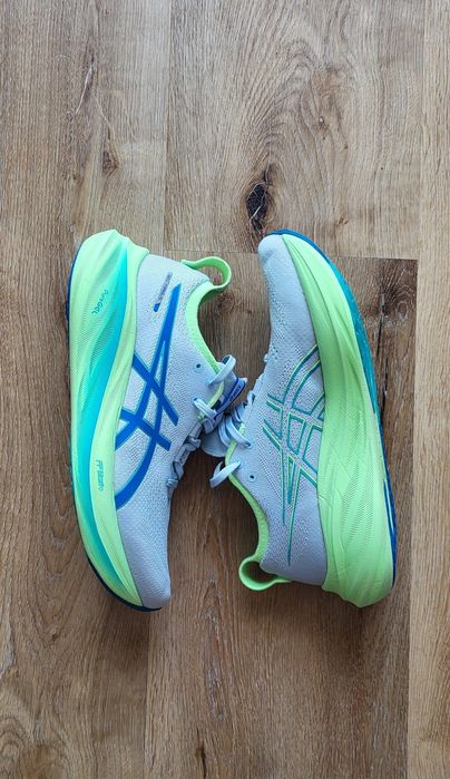 Buty do biegania ASICS Gel-Nimbus 26 Lite-Show r. 43,5 jak nowe