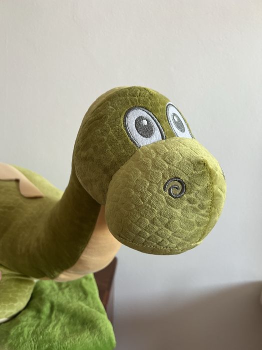 Іграшка-подушка динозавр з пледом