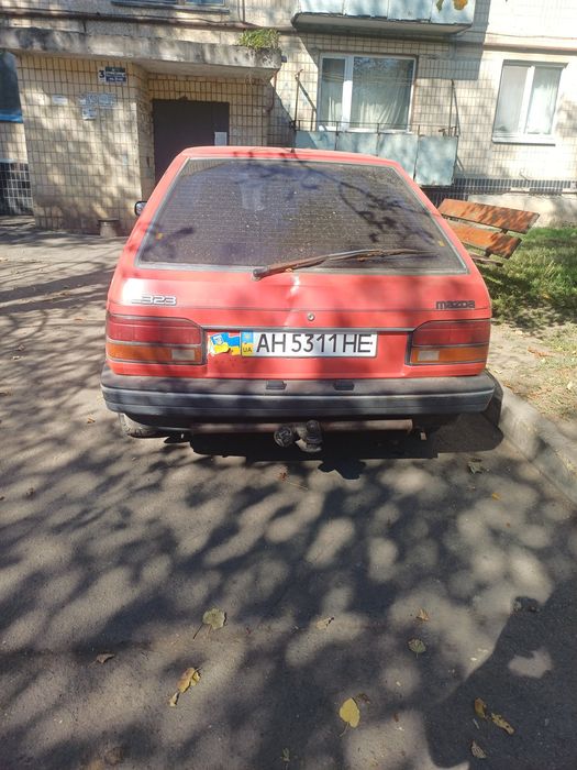 Мазда 323 Mazda автомобиль