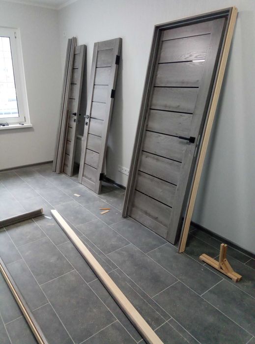 Установка межкомнатных дверей. Врезка замков, установка доборов ...