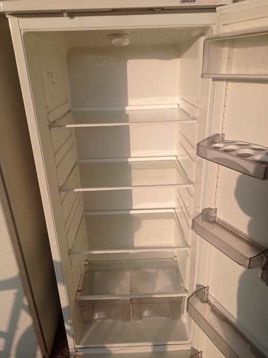 Продам холодильник атлант повністю в робочому стані