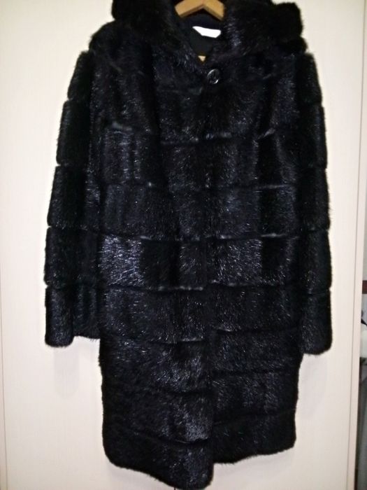 Шуба з хутра нутрії, стрижена під норку .