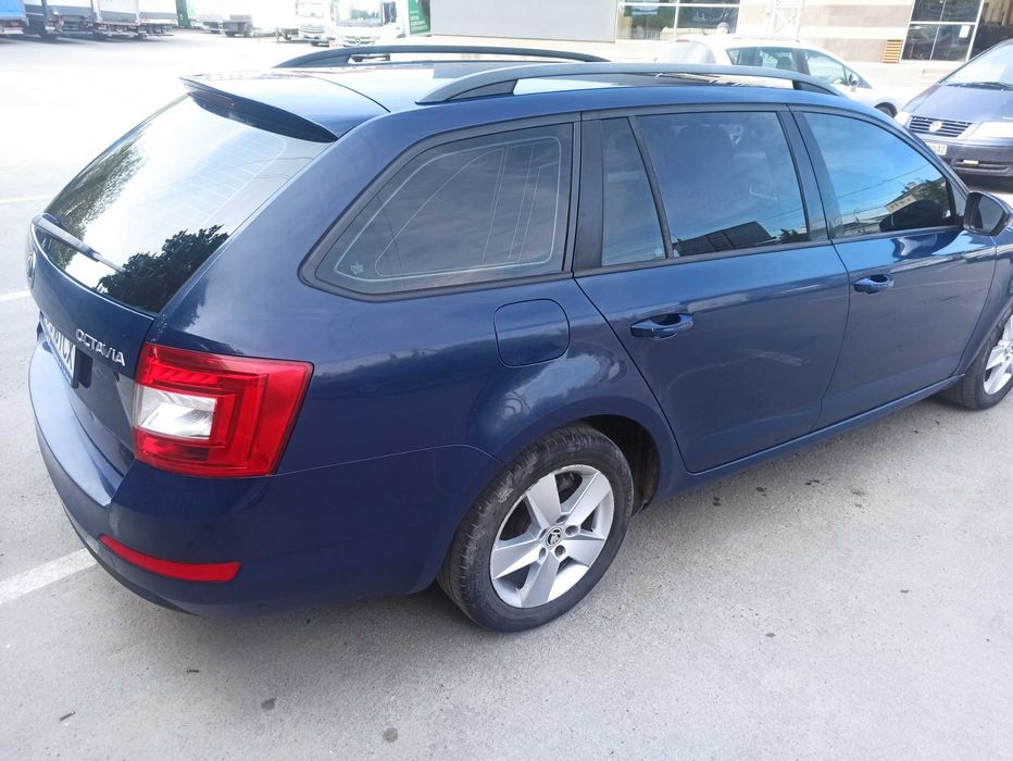 автомобіль Skoda Octavia