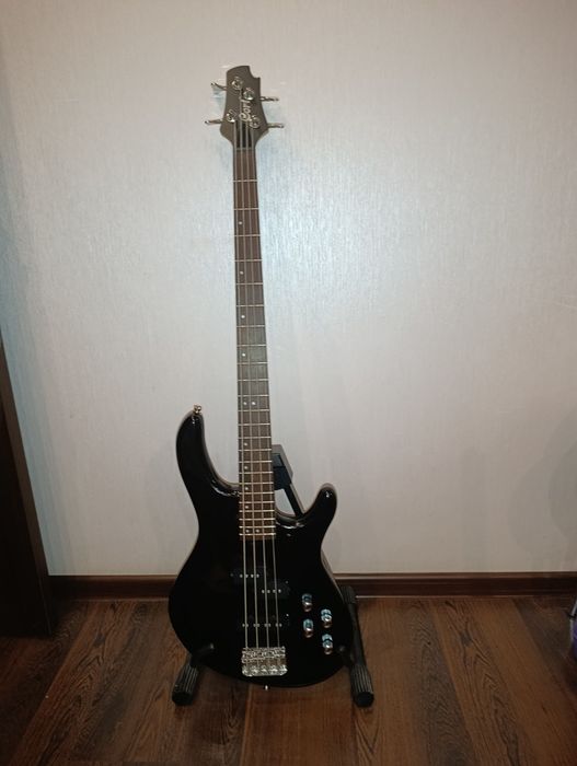 Бас-гітара Cort Action Bass Plus