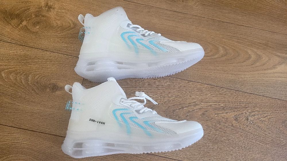 Sneakersy, buty sportowe