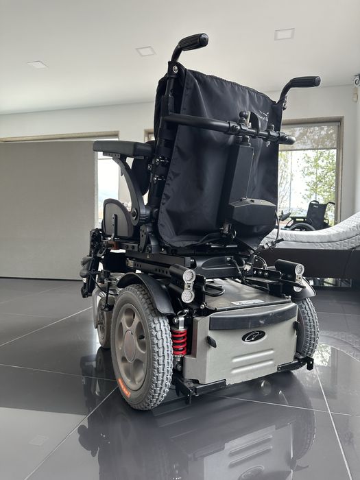 Cadeira de rodas eletrica