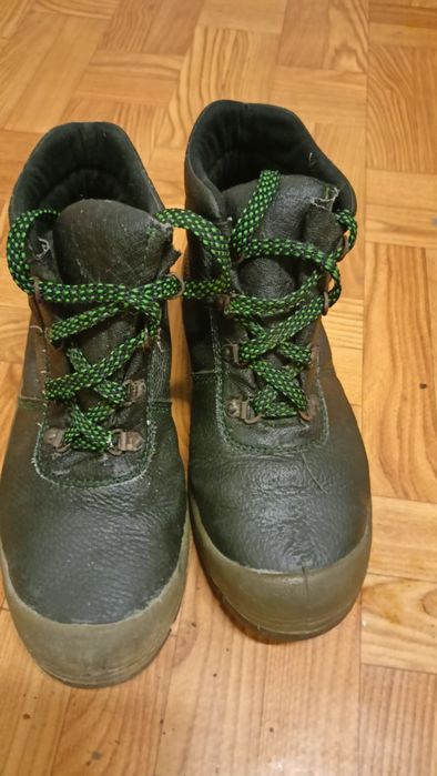 Buty robocze nr.40 z metalowymi noskami