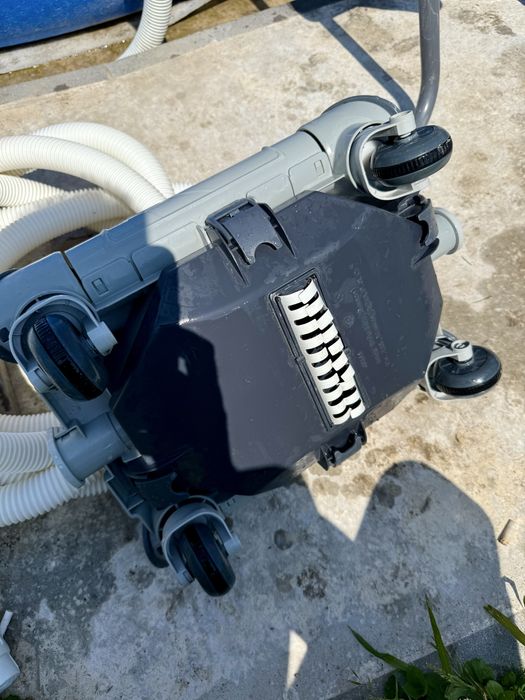 Робот пылесос  для бассейна intex 28001