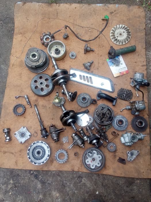 Продам запчясти с мопеда,б.у.150 гр.договорная