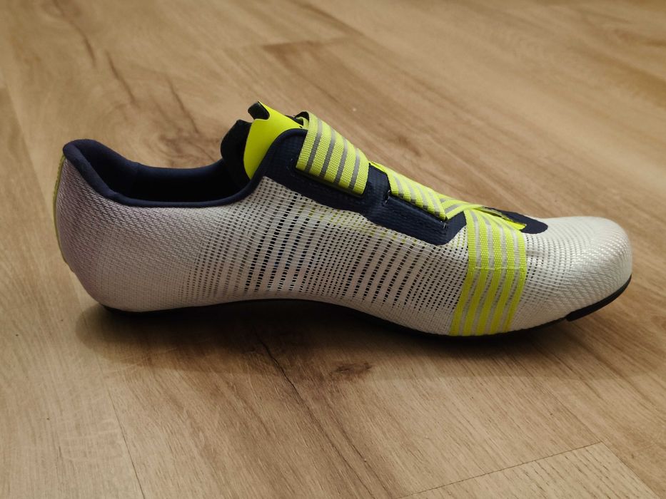 Sapatos Fizik Vento Powerstrap Aeroweave Carbon Team Movistar "Novos"
