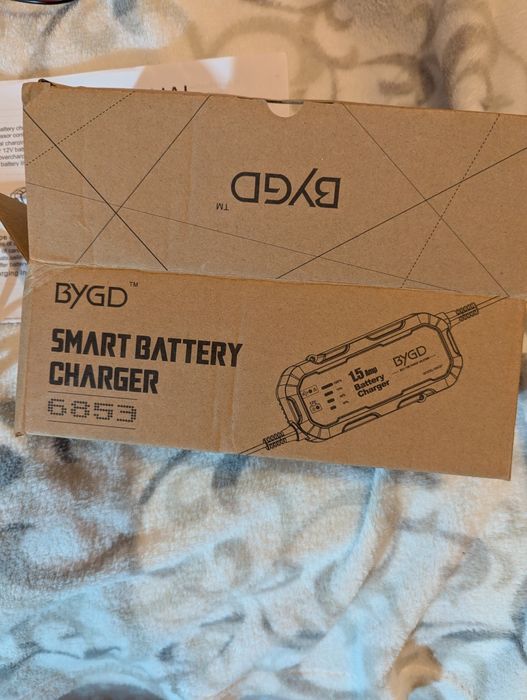 Carregador e Reparador de Bateria Inteligente GYGD 6853D - 12V/24V