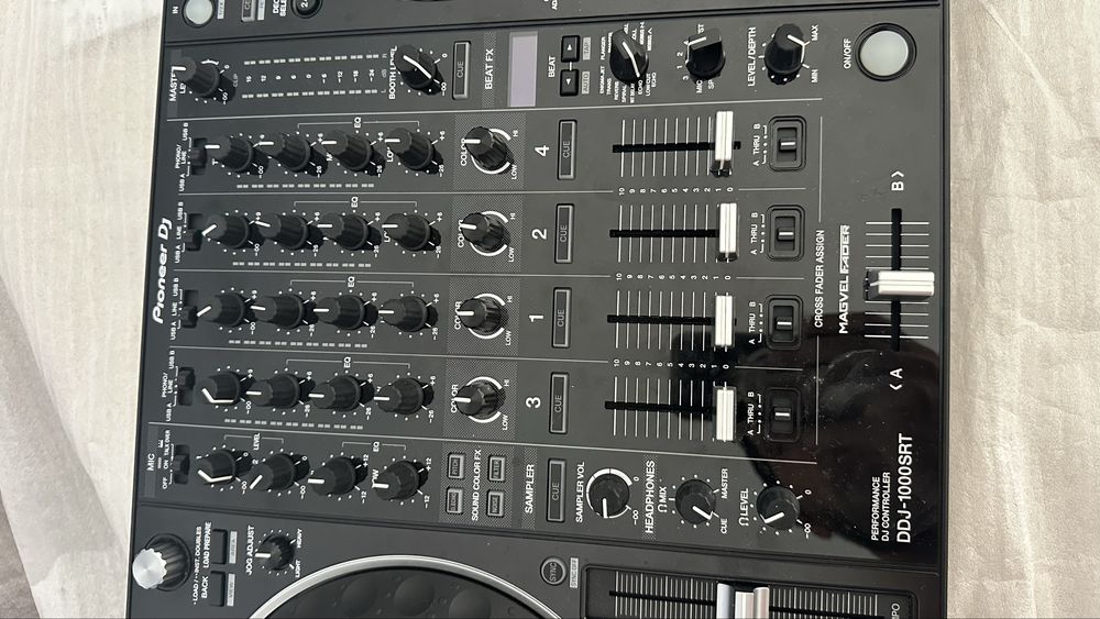 Pionner DDJ-1000SRT