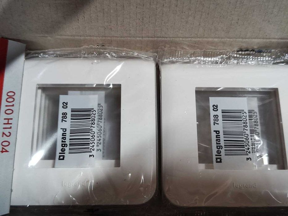 Legrand Mosaic рамка 788 02 (78802) рамка для 2-х модулів