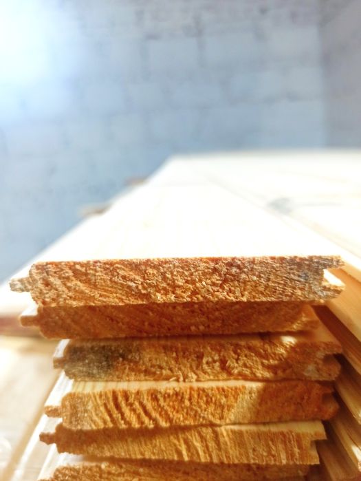 Пиломатеріал із пилорами, вагонка дерев'яна, фальшбрус, блокхаус