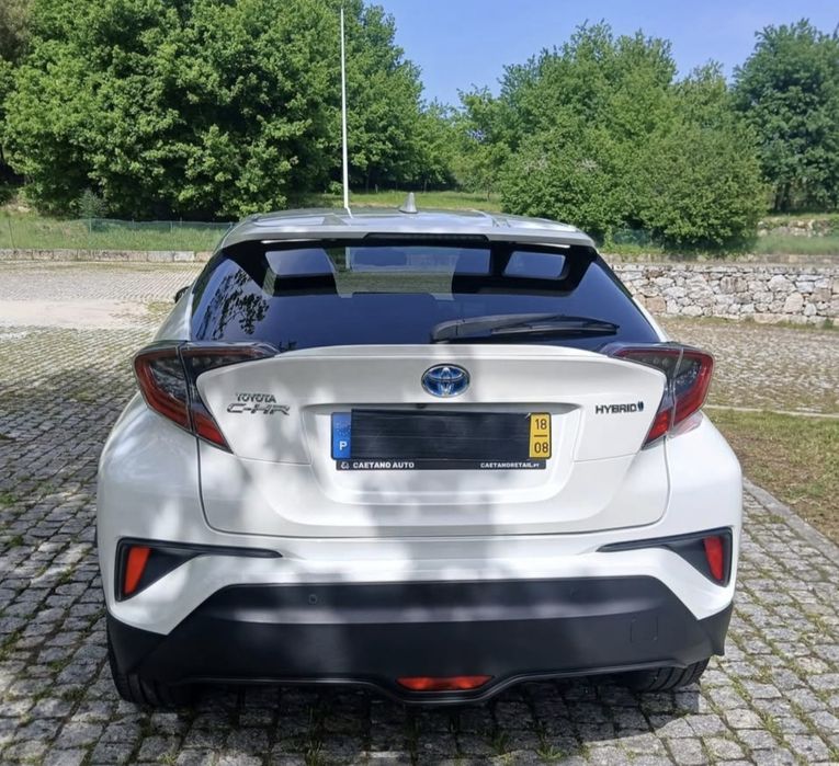 Toyota    C - H R